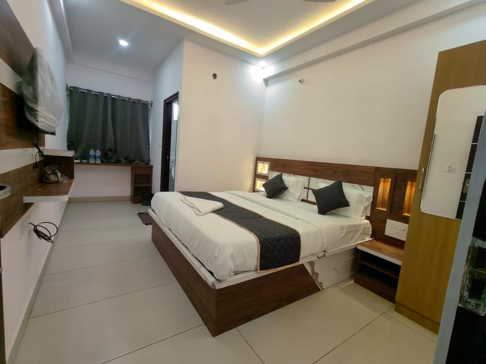 Bed, Kitchen or kitchenette, Photo of the whole room, Bedroom, towels