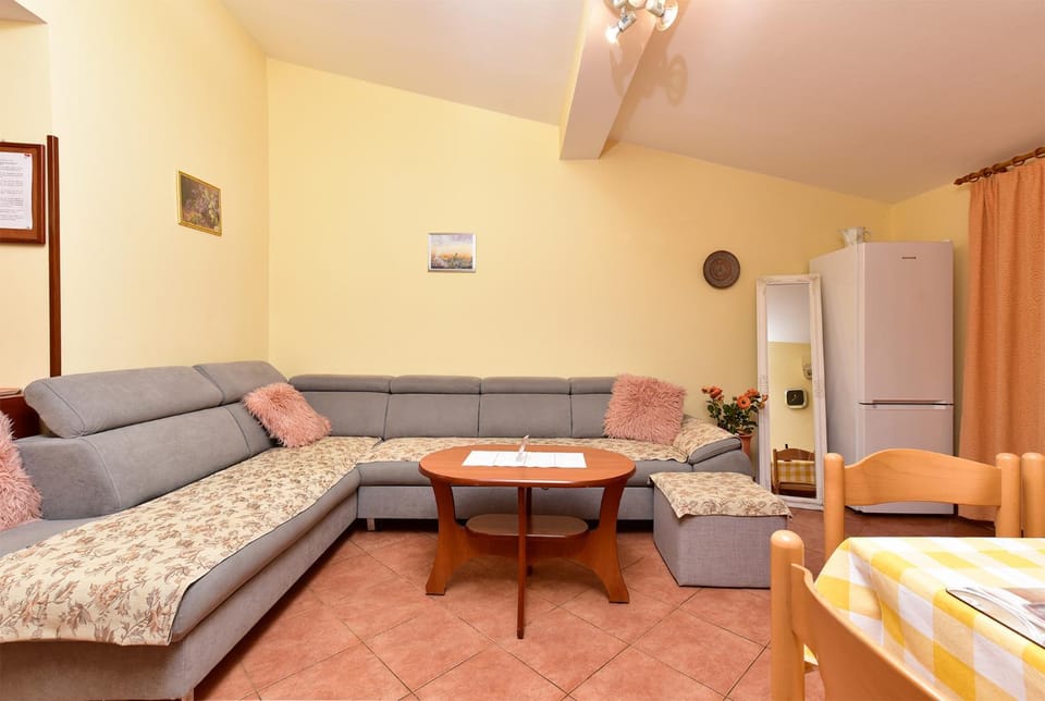 Apartments Nada 2451 Apartment in Fažana