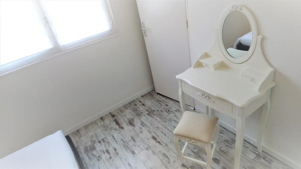 Petite chambre économique avec accès au spa extérieur Hotel in La Londe-les-Maures