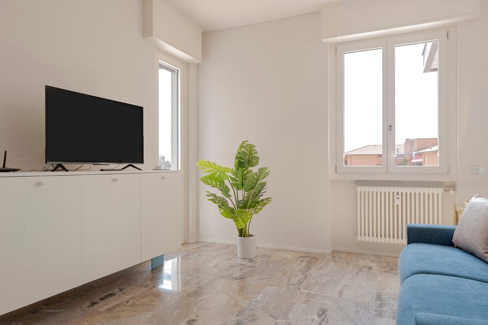 TV and multimedia, Living room, Evening entertainment, internet