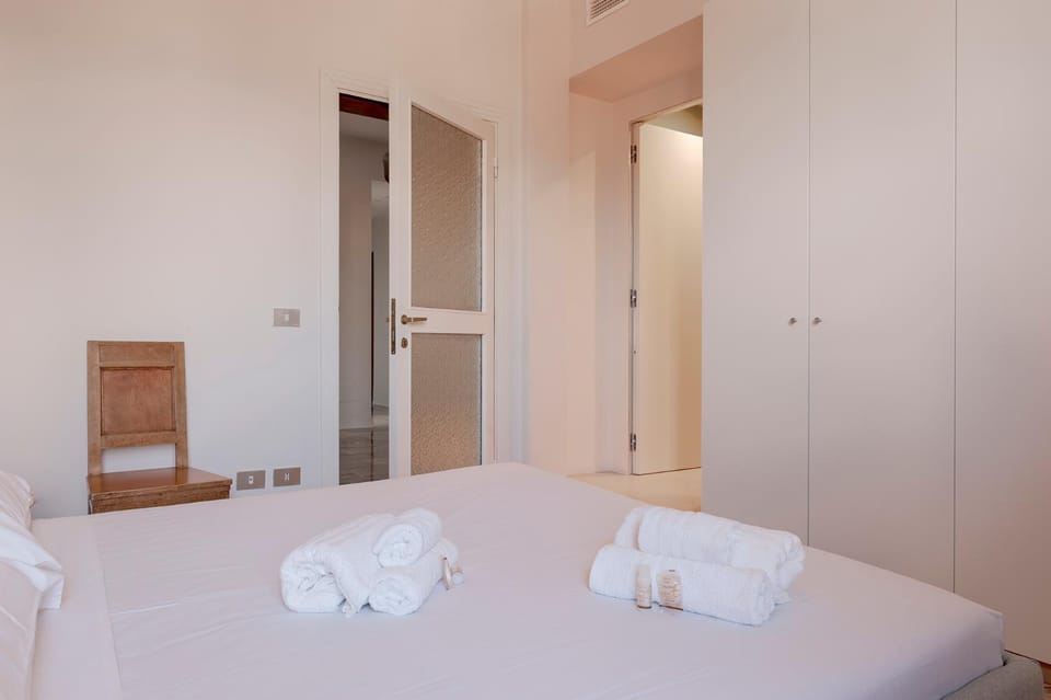 Bed, Photo of the whole room, Bedroom, towels, wardrobe