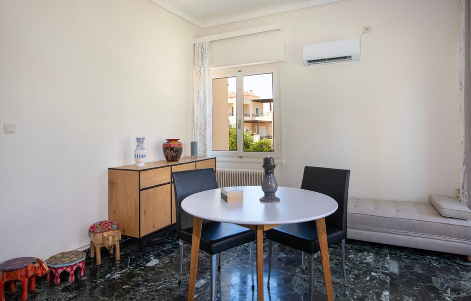 Living room, Seating area, Dining area, air conditioner