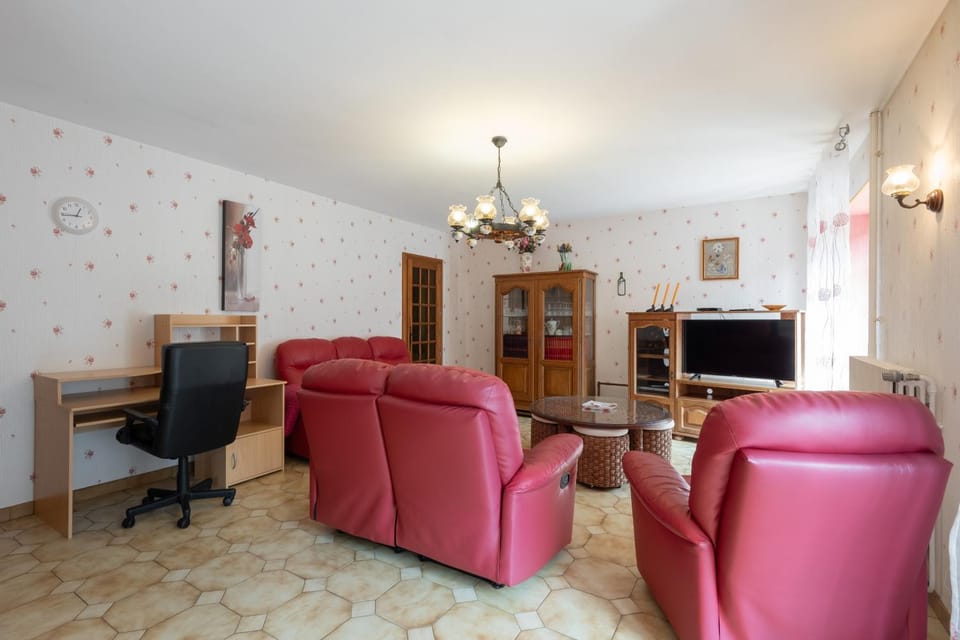 Property building, Living room