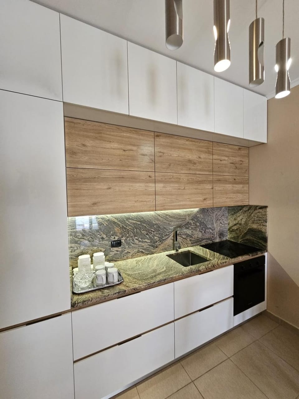 Modern & Cozy Apartment Apartment in Tirana