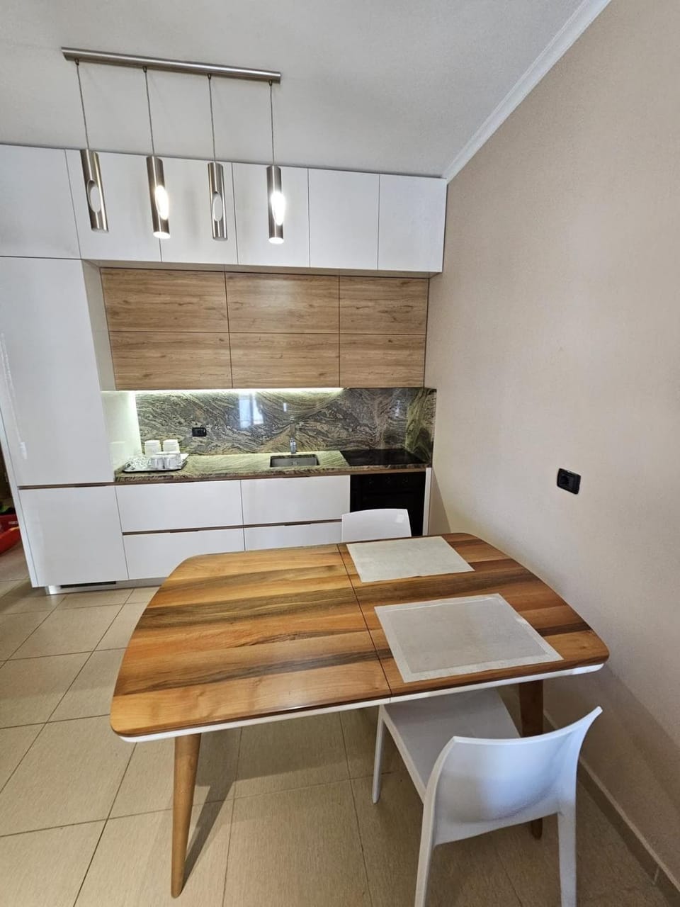 Modern & Cozy Apartment Apartment in Tirana