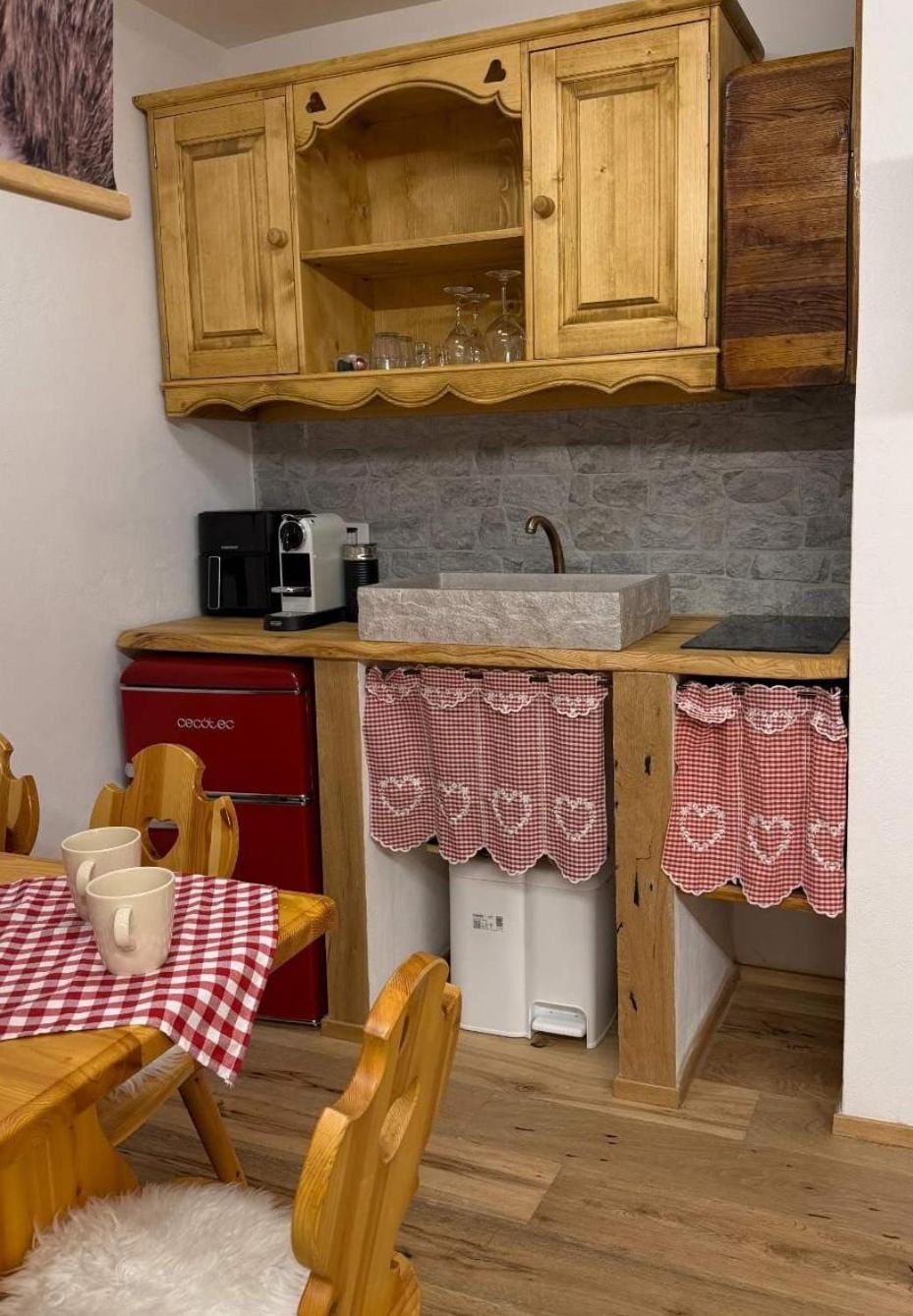 Kitchen or kitchenette