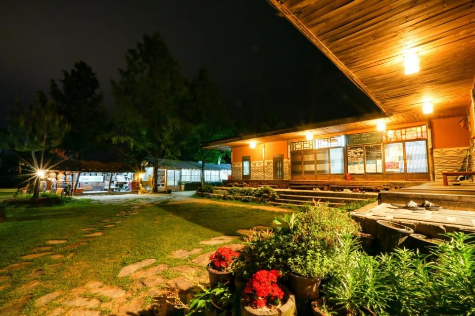 Facade/entrance, Garden, Banquet/Function facilities, Garden view