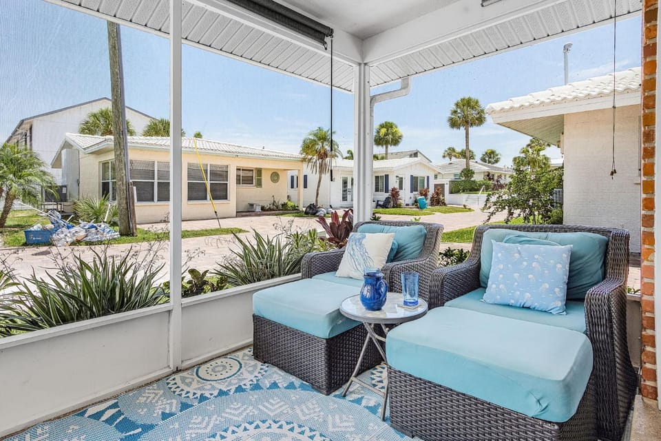 Beachside Escape with Pool & Steps to Crescent Beach - Aloha Kai #51 House in Siesta Beach