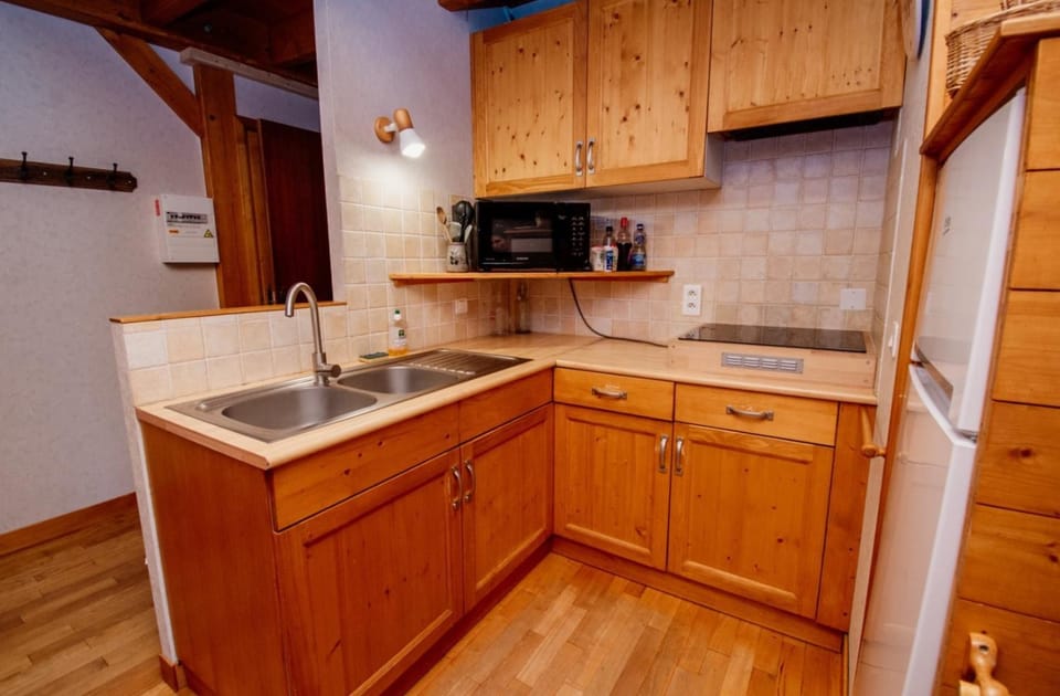 Kitchen or kitchenette, Living room