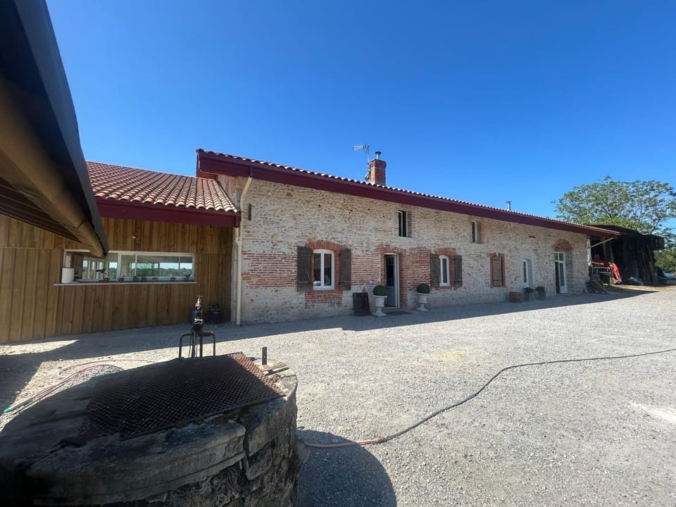 Ferme Landaise Le Line -piscine et salle de sport Villa in Nouvelle-Aquitaine