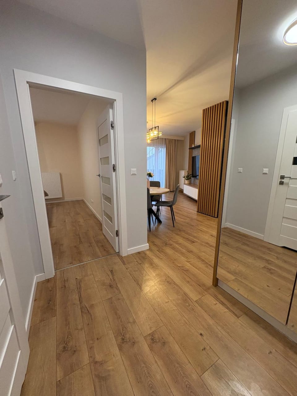 Cozy Apartment Balcony, AC & Self Check-In Apartment in Krakow