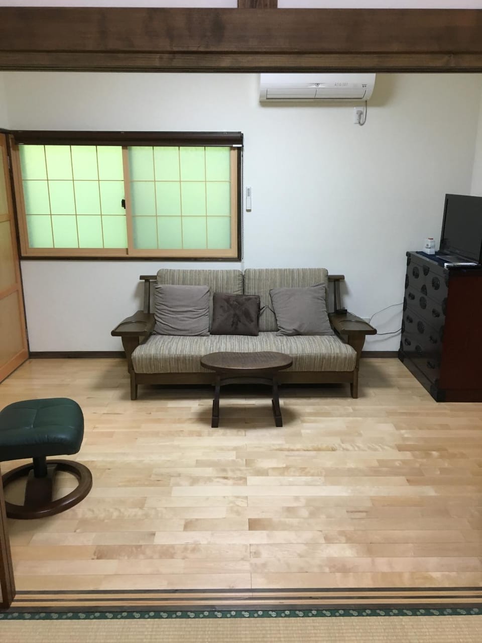 Photo of the whole room