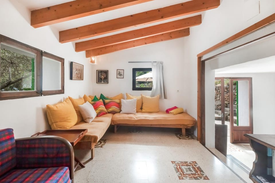 Can Carabá House in Serra de Tramuntana
