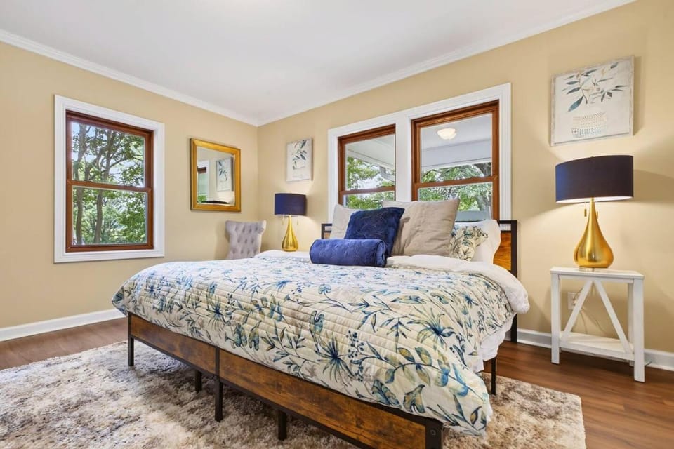 Renovated 3BR near Lake Keowee & Clemson House in Seneca