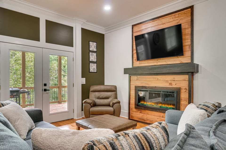 Luxe 4BR Cabin at Innsbruck Resort in Helen Cabin in Helen
