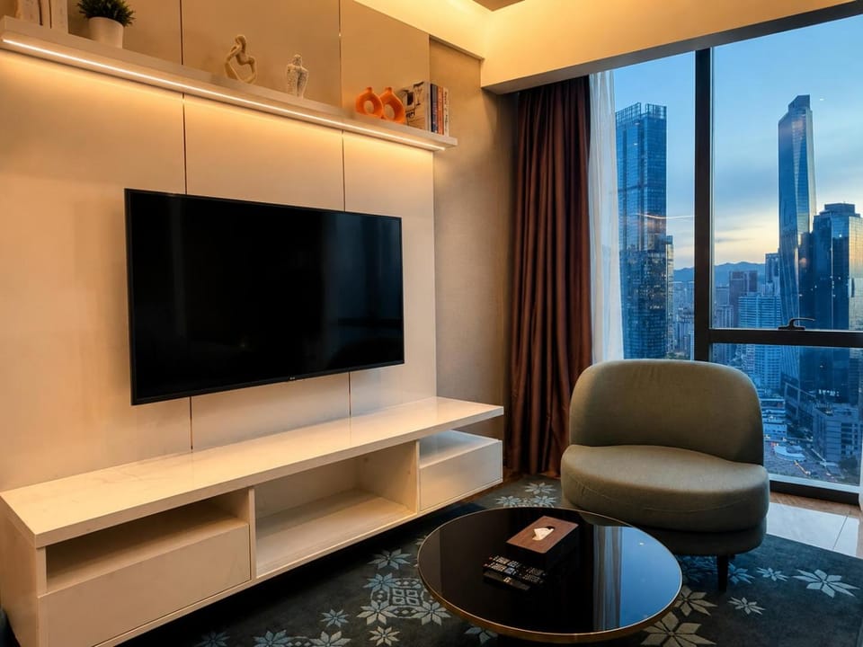 Communal lounge/ TV room, TV and multimedia, Living room, Seating area, Evening entertainment