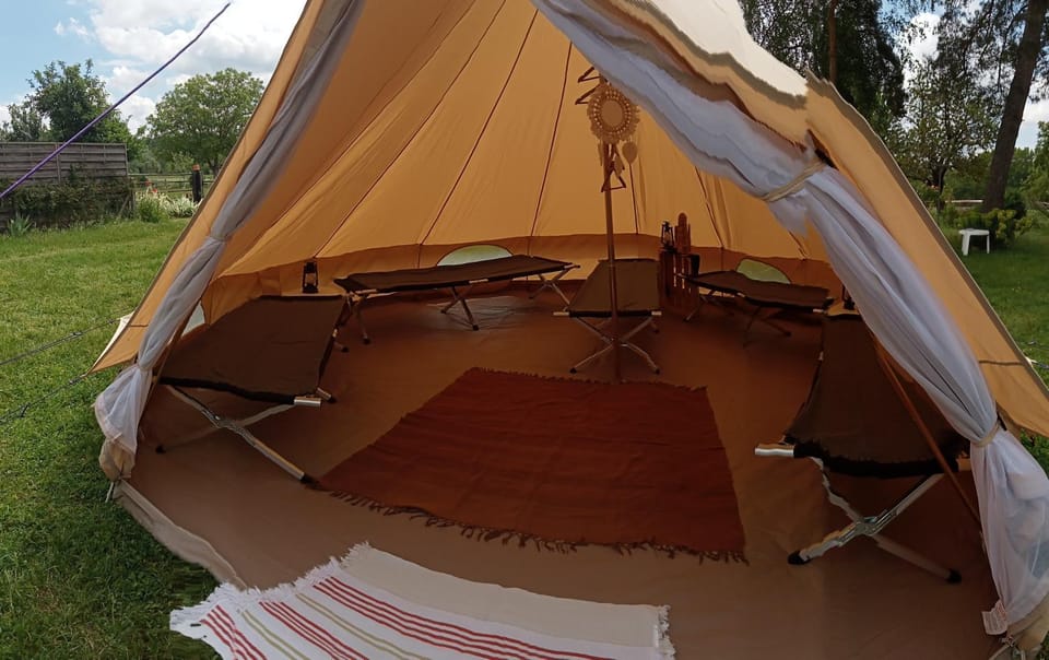 Tentes glamping insolite au cœur du haras Luxury tent in Nouvelle-Aquitaine