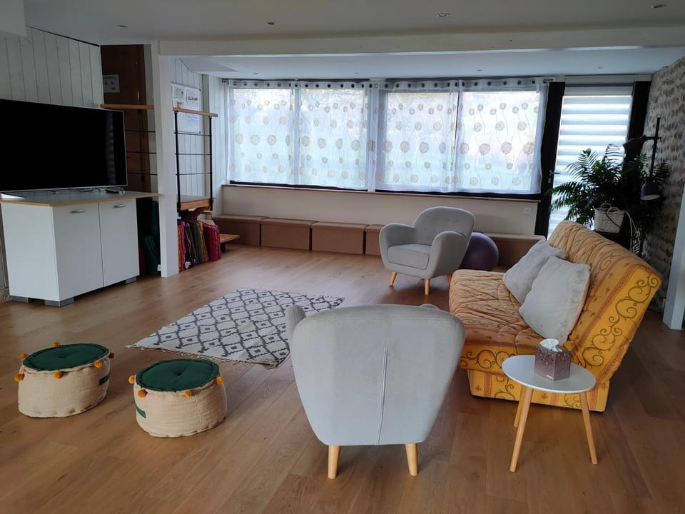 Property building, Living room