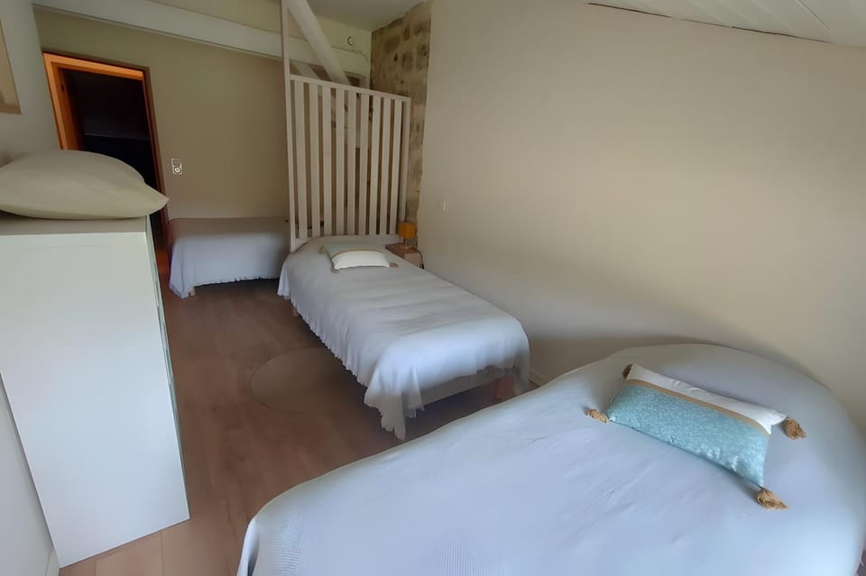 Property building, Living room, Bedroom