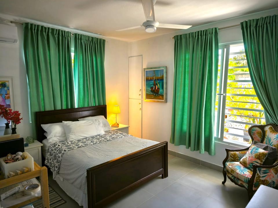 Villa Familiar Para 22 pers, con Piscina, 2 Jacuzzis y BBQ Villa in Cabrera
