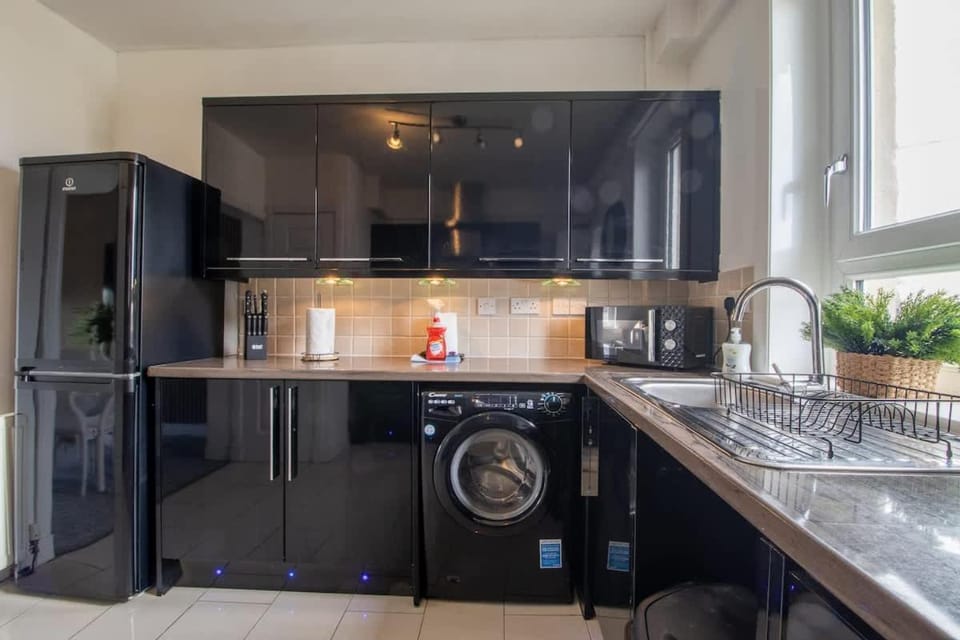 The Willow - 4 Bedrooms with driveway Apartment in Airdrie