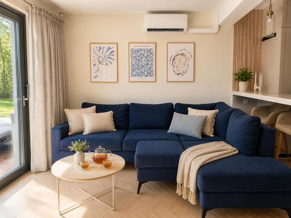 Living room, Seating area, air conditioner