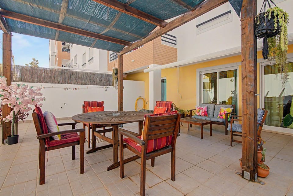 Magnolia Apartment in Tavira
