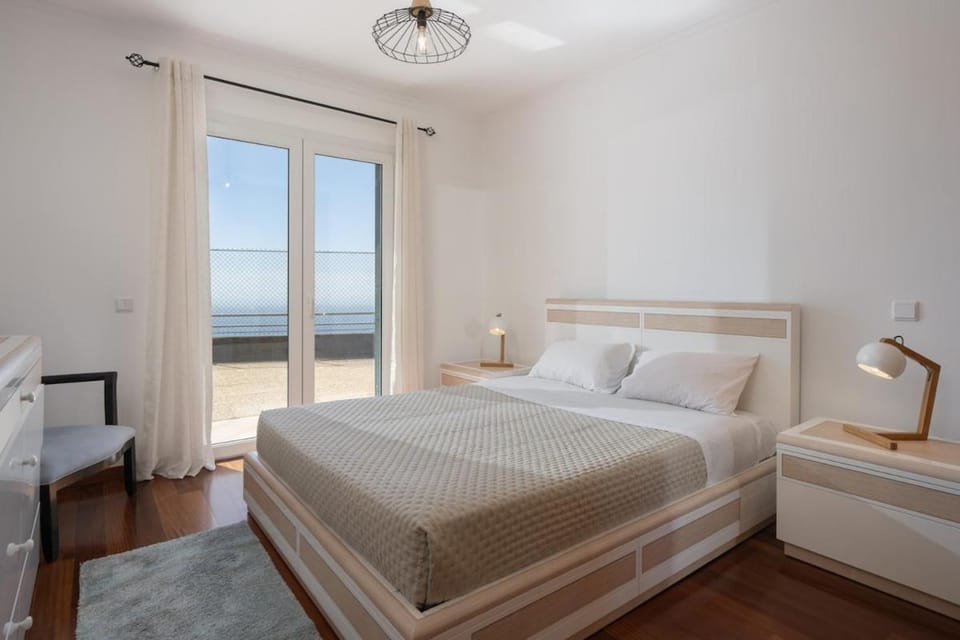 Blue Horizon Apartment by Rent-a-key Apartment in Caniço