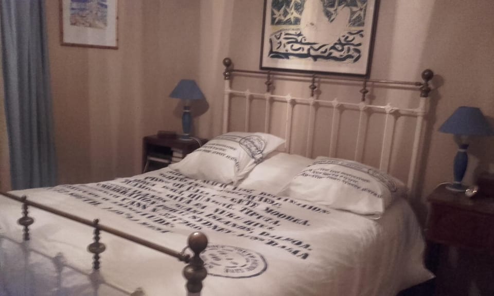 B&B face a la foret de cedre Bed and Breakfast in Lacoste