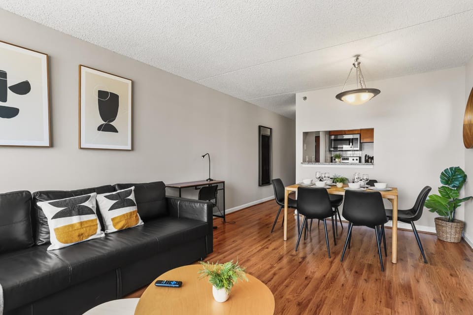 Living room, Dining area