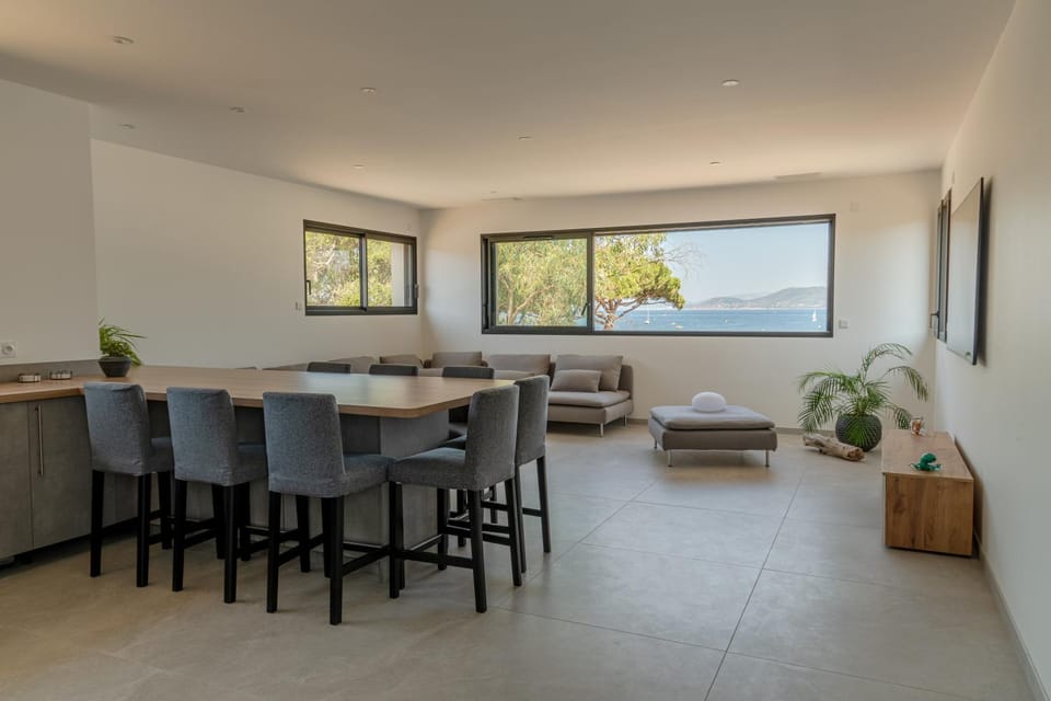 Villa Presqu'île de Giens Vue Mer Panoramique Villa in Hyères