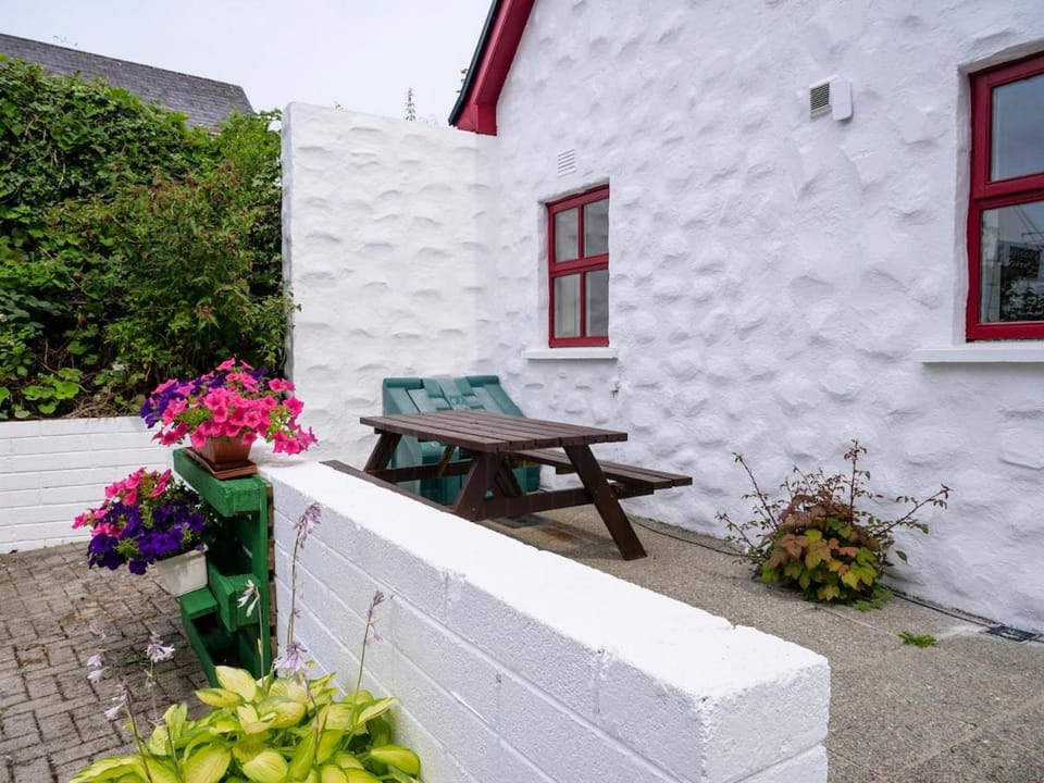Central Dingle Cottage House in Dingle