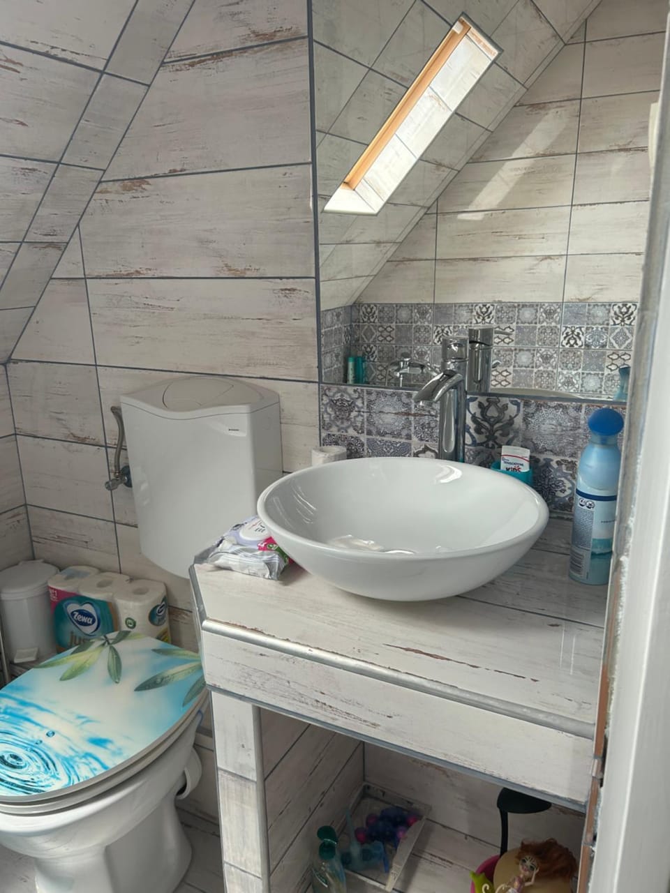 Toilet, Bathroom