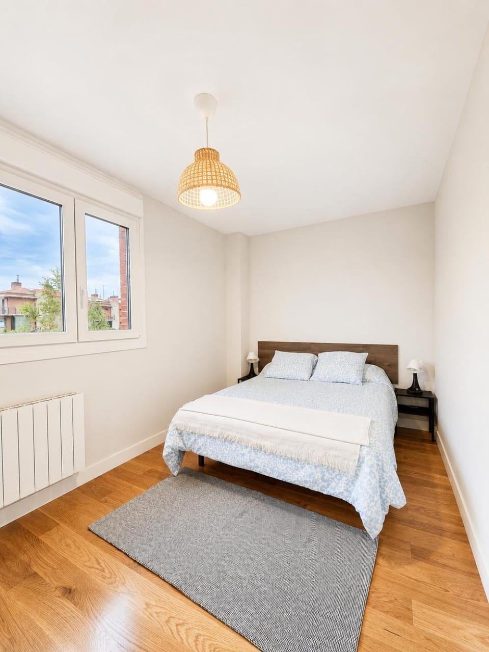 NUEVO BAJO con TERRAZA cerca de PLAYA y METRO con PARKING PRIVADO Apartment in Sopelana