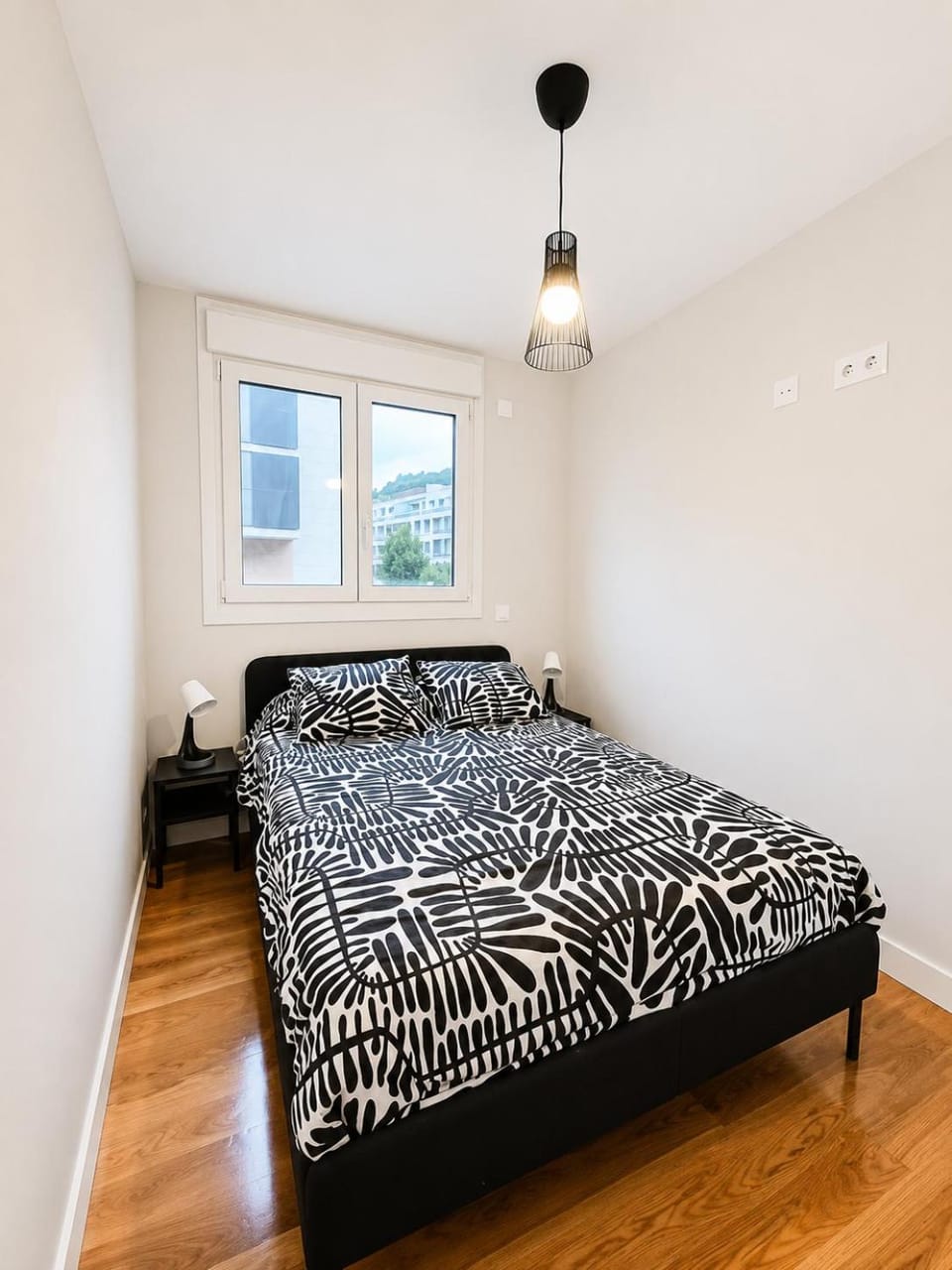 NUEVO BAJO con TERRAZA cerca de PLAYA y METRO con PARKING PRIVADO Apartment in Sopelana
