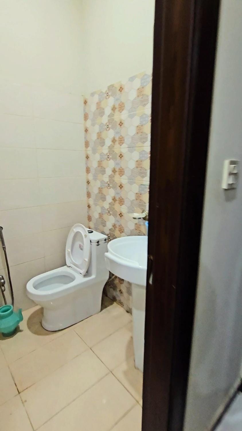Double bed available for rent in reasonable price, Apartment in Punjab