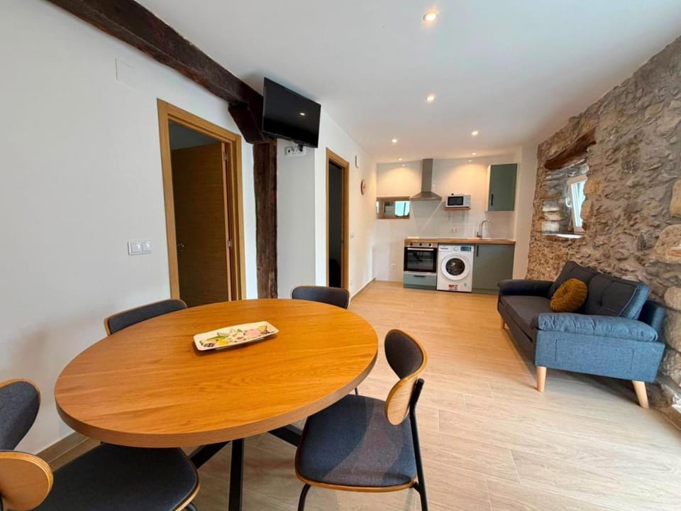 Kitchen or kitchenette, Living room, Dining area