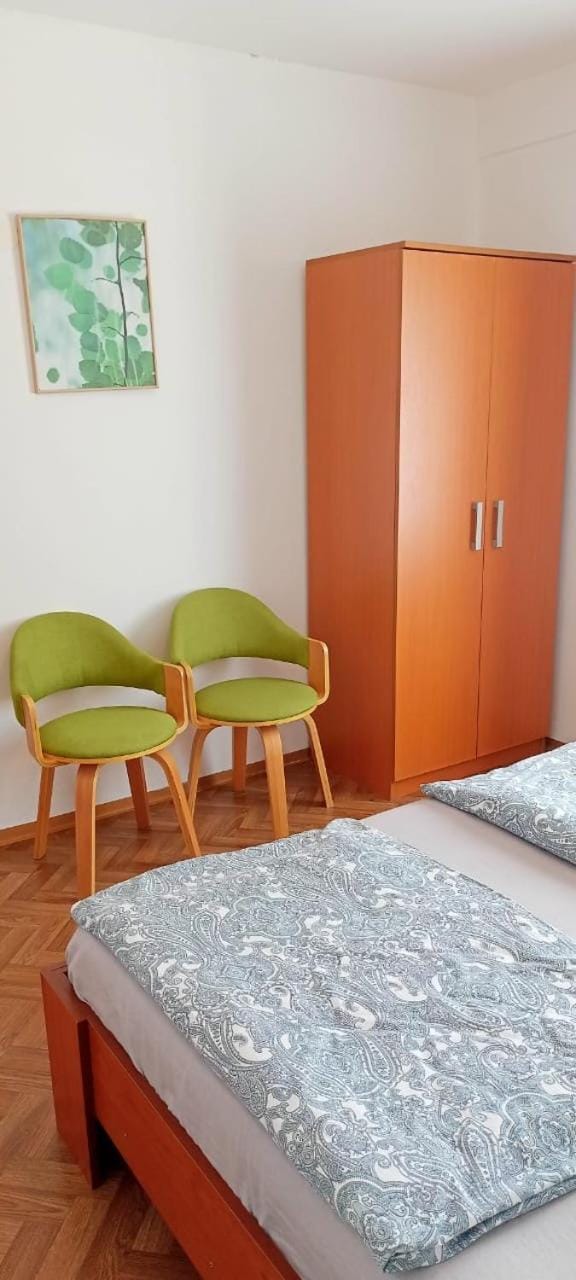 Bed, Bedroom, wardrobe