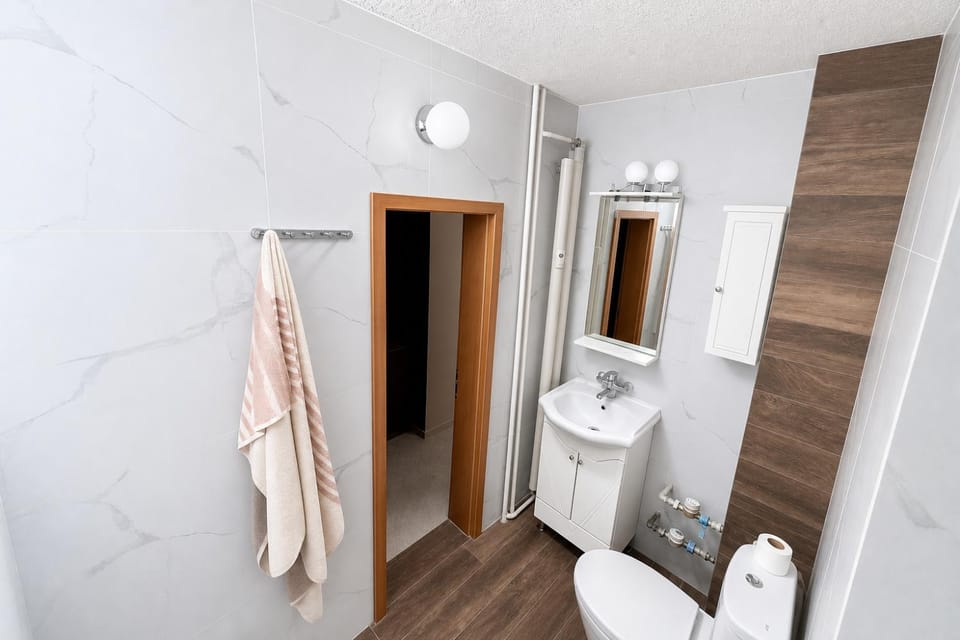 Bright 4-Room Apartment in Central Sofia-2 Terraces and Metro Nearby Apartment in Sofia
