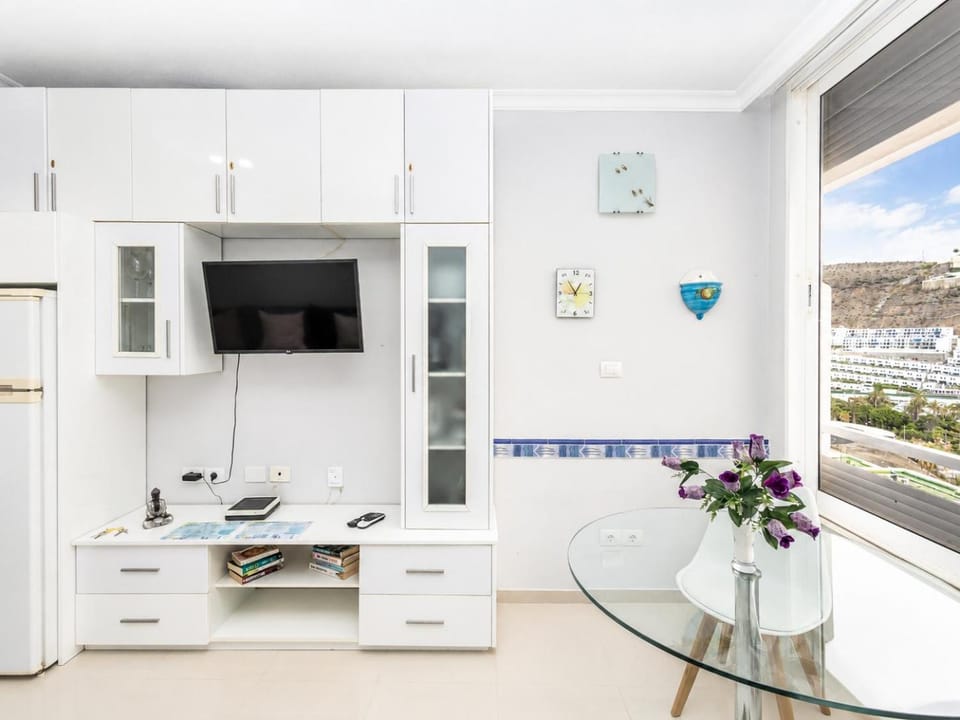 Sun Port Ocean Views - Renovated & Pool House in Puerto Rico de Gran Canaria