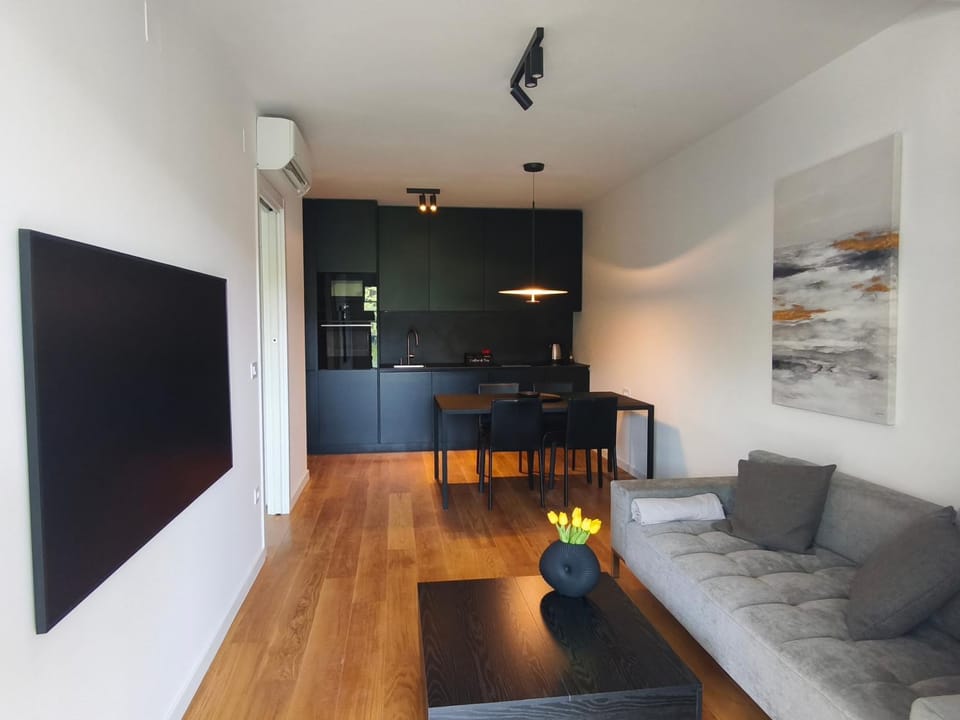 Living room, Dining area, kitchen