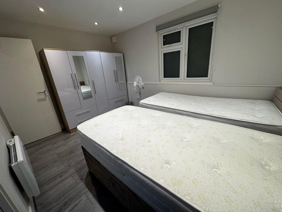 Modern Flat in Golders Green Apartment in London