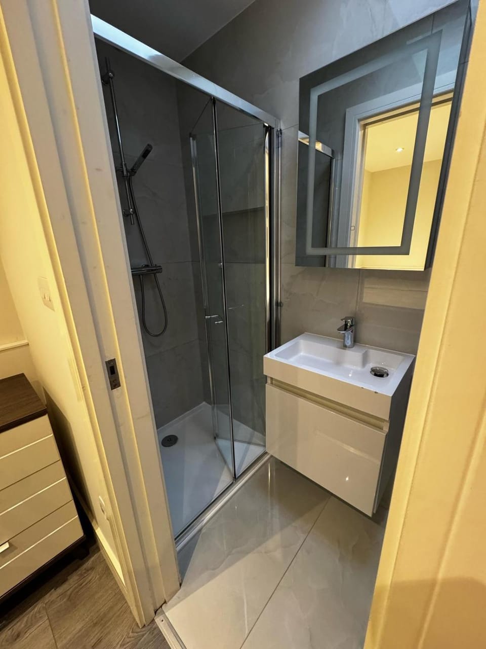 Modern Flat in Golders Green Apartment in London