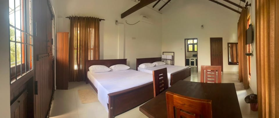 Emerald Mirror Villa in Sri Lanka