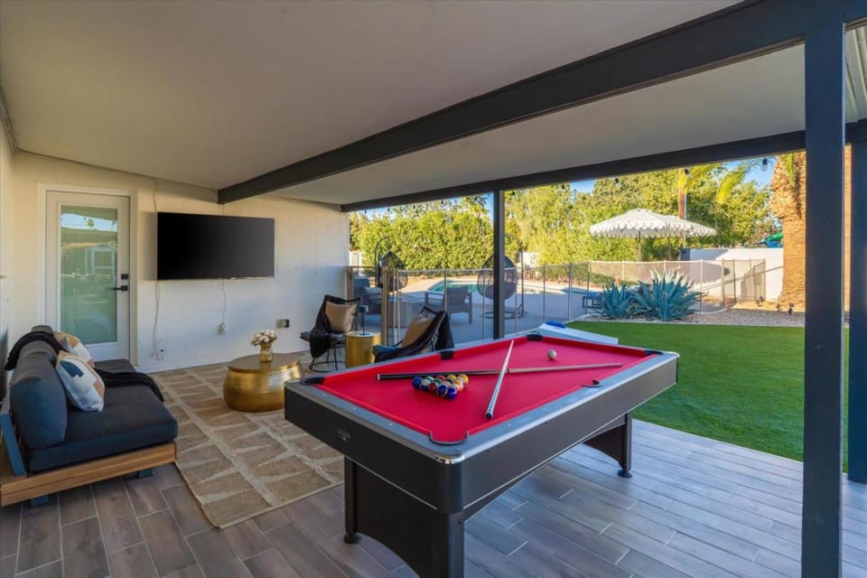 Group-Friendly 5BR Pool Home Old Town House in Scottsdale