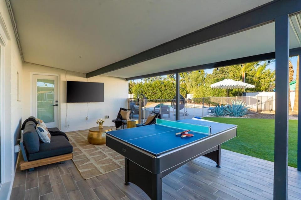 Group-Friendly 5BR Pool Home Old Town House in Scottsdale