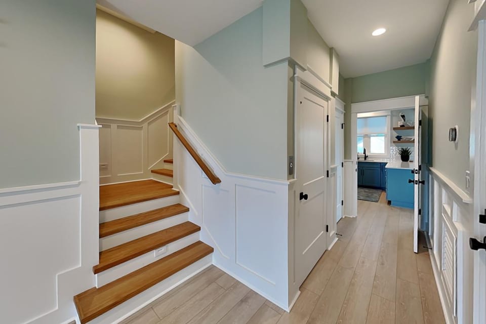 Property building, Facade/entrance, Kitchen or kitchenette, kitchen