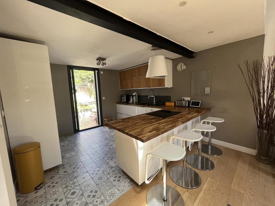 Loft climatisé au design unique centre Montpellier Apartment in Montpellier