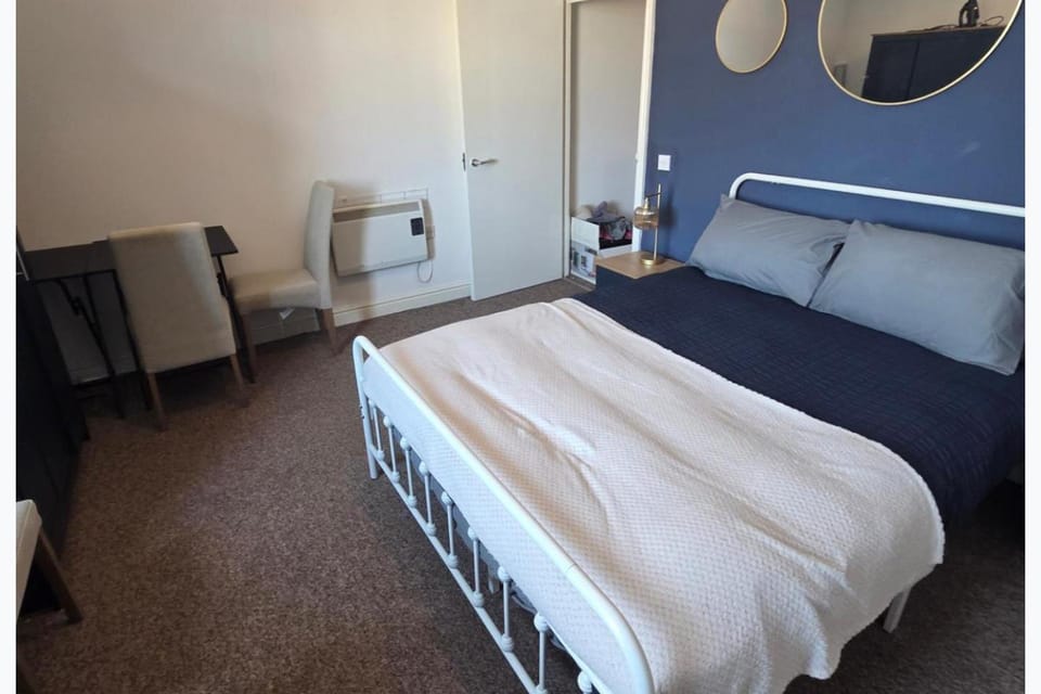 1 Bedroom Beach view Apartment Sleeps 4 Apartment in Rhyl