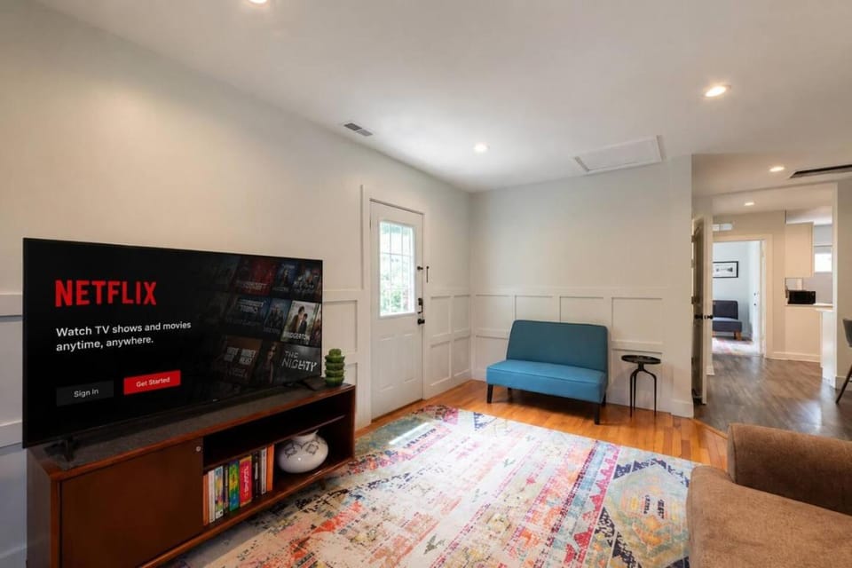 Stylish 4BR in Burns Park near Michigan Stadium House in Ann Arbor